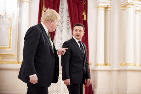 Зеленський обговорив з Джонсоном поточну ситуацію навколо України