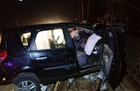 Смертельна ДТП: на Чернігівщині 23-річний водій Renault Scenic в’їхав у споруду непрацюючого блокпоста