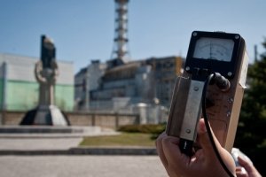 Азаров обіцяє закрити проблему Чорнобиля