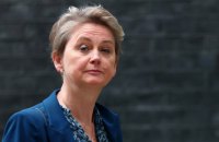 Британія наразі проти ідеї Франції та Італії про відновлення прямих переговорів з Путіним 