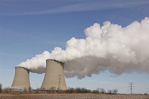 У Франції аварійно зупинили АЕС