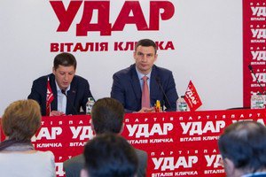 "УДАР" выдвинул Кличко в мэры Киева