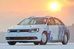 Седан Volkswagen Jetta установил рекорд скорости для гибридов