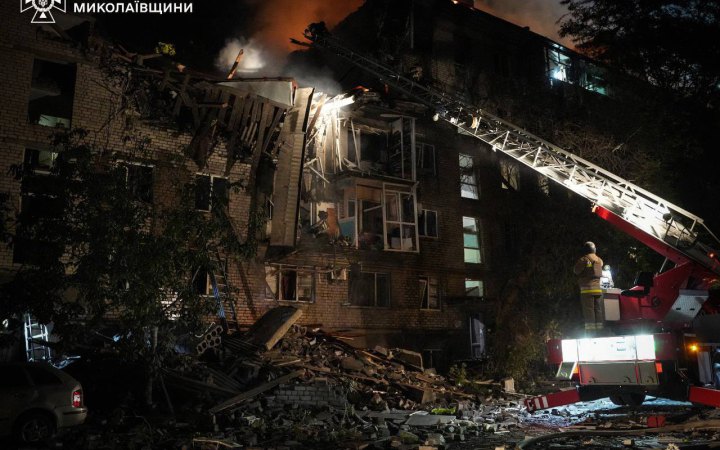 У Миколаєві ворожий "Шахед" влучив у житловий будинок, є загиблий