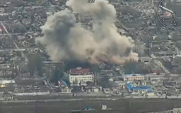 7 корпус: ворог намагається прорватися до центру Гришиного на Донеччині