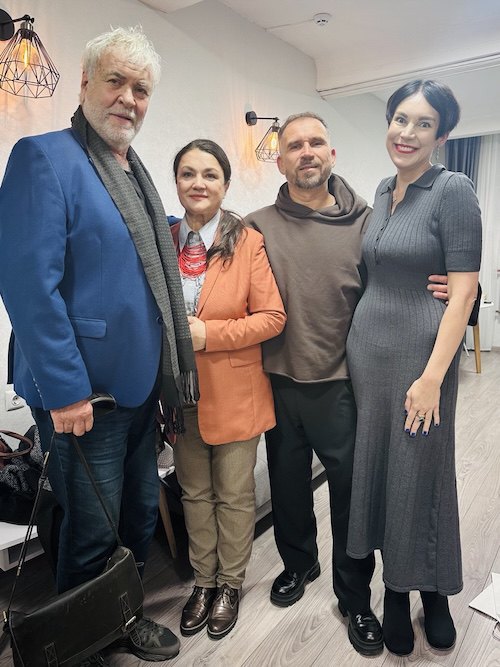 Анатолій Хостікоєв, Наталія Сумська, Ростислав Держипільський, Соня Кошкіна