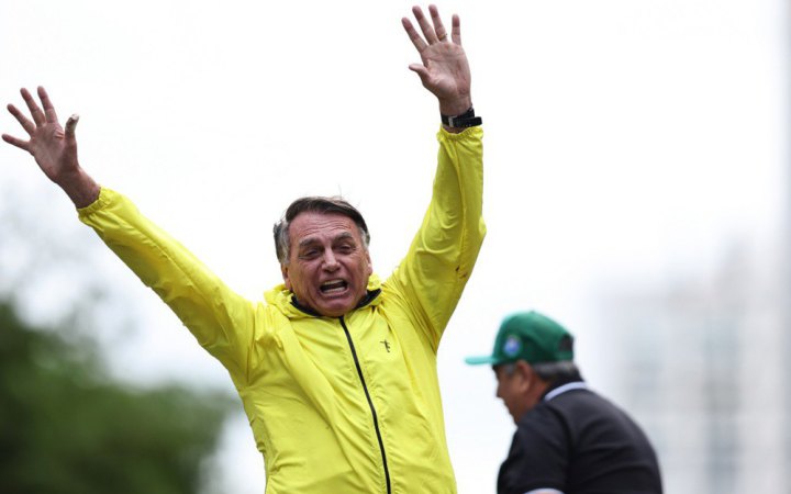 Колишнього президента Бразилії госпіталізували через різкий біль