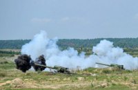 На Донбассе произошло 10 обстрелов, ранен военный