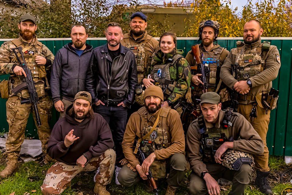 Іра разом з побратимами по 5-му екіпажу, морпіхами з 503-го батальйону і Сергієм Жаданом на сході.