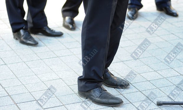 Так выглядят туфли президента УЕФА Мишеля Платини...
