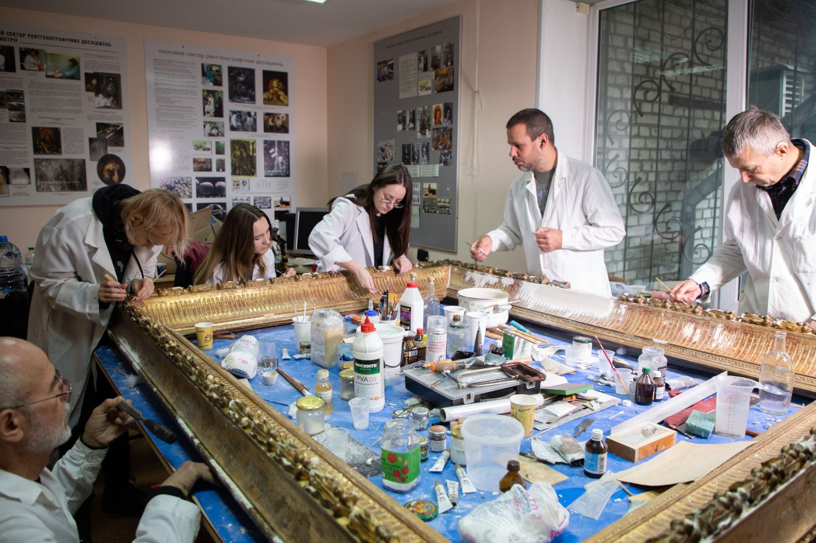 реставрація полотна 'Взяття Христа під варту'