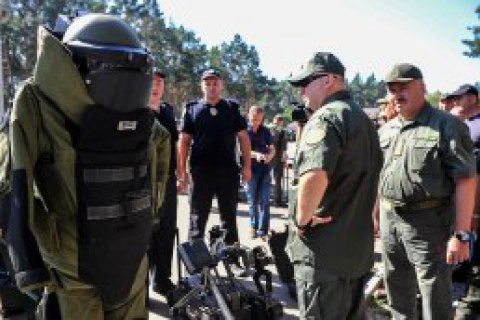 Турчинов: Нацгвардия будет жестко пресекать попытки сорвать выборы президента и Рады