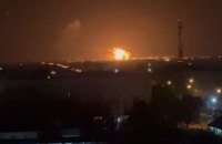 У російському Слов'янську-на-Кубані після потужного вибуху почалася пожежа