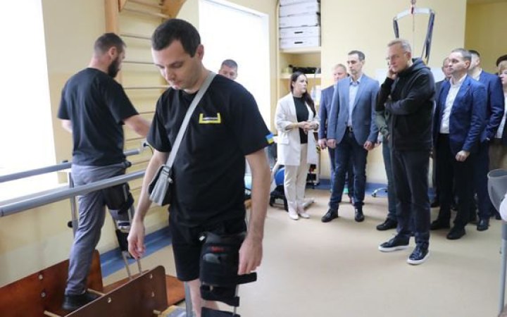 У Львові відкрили мобільну майстерню протезування 