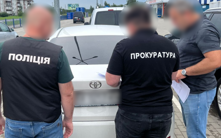 Трьох депутатів із Хмельниччини підозрюють у недостовірному декларуванні. Один із них "забув" літак