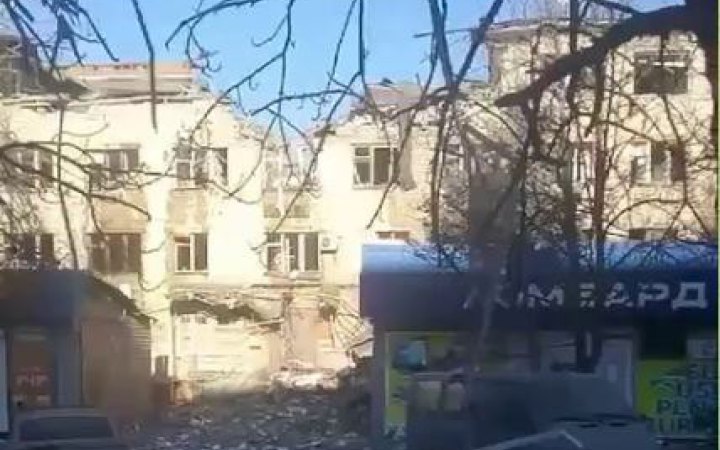 Окупанти масово грабують магазини з оргтехнікою та викрадають автомобілі у Запорізькій області