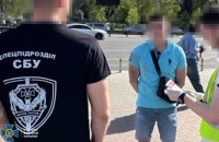 СБУ та Нацпол викрили посадовця КМДА, який "торгував" дозволами на землю у Києві