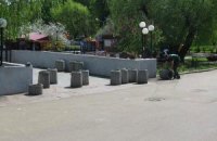 В Днепропетровске бетонные урны заменят металлическими