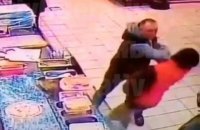 У київському супермаркеті чоловік убив іншого покупця одним ударом, - соцмережі