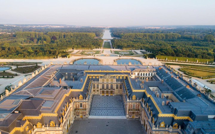 ​У Версальському палаці у Франції знову оголосили евакуацію