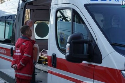 Лікарі врятували життя вагітної та її дитини завдяки своєчасному транспортуванню з Миколаєва в інститут Амосова