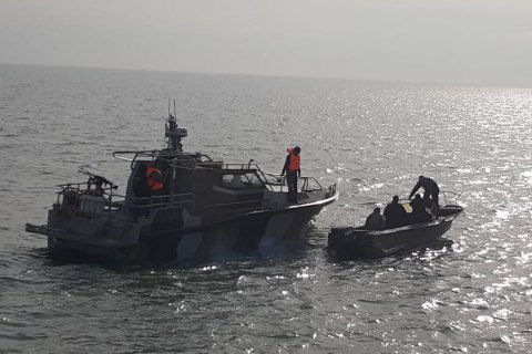 Четырех рыбаков, задержанных Россией в Азовском море, привлекли к админответственности 