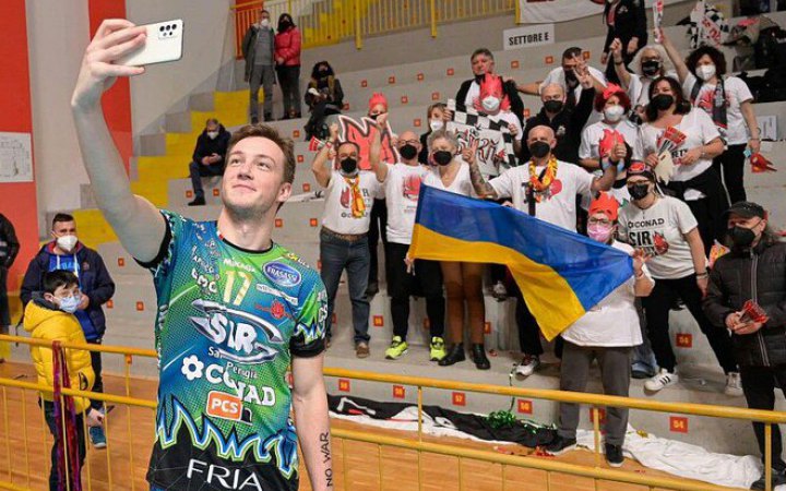 Капітан збірної України з волейболу в співдружності з фанами та командою "Перуджа" відправив в Україну 7 фур гумдопомоги