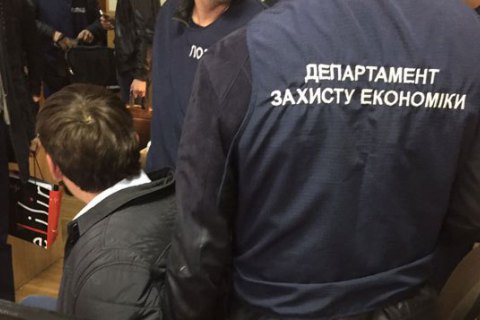В Харькове поймали госисполнителя на взятке более 100 тыс. гривен