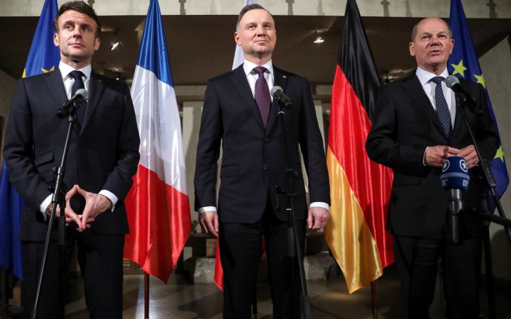 Дуда, Шольц і Макрон обговорять у Парижі вступ України до НАТО та гарантії безпеки