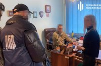 ​На Закарпатті посадовець ТЦК допомагав військовозобов'язаним утекти, а військовим, яких повернули з СЗЧ - зробити це знову