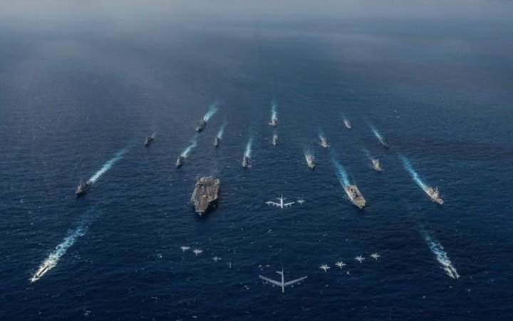 Два судна КНР зіштовхнулися у Південнокитайському морі під час погоні за філіппінським судном