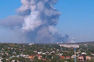 В результате взрыва на складе завода в Донецке химических веществ в атмосфере нет, - ОГА