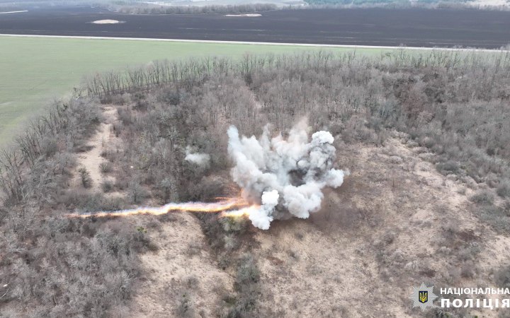 Вибухотехніки знешкодили на Харківщині бойову частину російської крилатої ракети