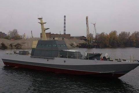 У Києві спустили на воду перший бронекатер "Гюрза-М"