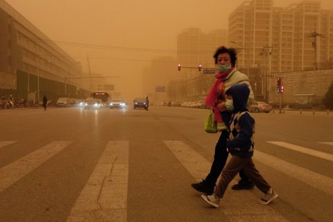 Пекін накрила найсильніша за останні 10 років піщана буря