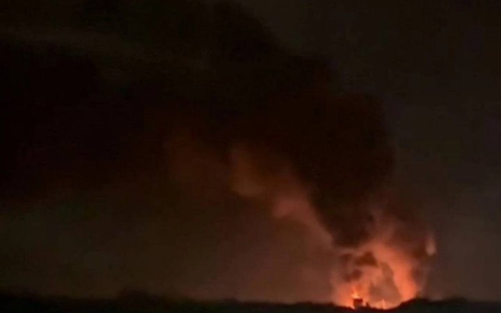 ЦПД: безпілотники атакували російський НПЗ "Киришинефтеоргсинтез" у Леніградській області РФ