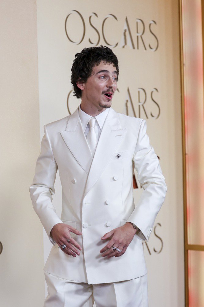 Американо-французький актор Тімоті Шаламе прибуває на вручення премії «Оскар» у Лос-Анджелесі, 15 березня 2026