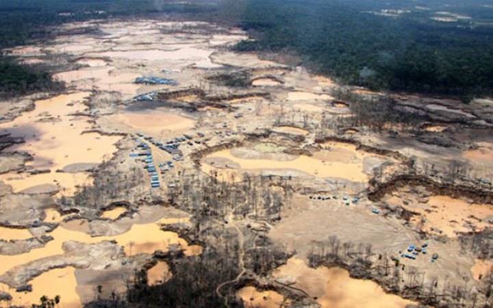 Унаслідок пожежі на копальні золота у Перу загинуло 27 гірників