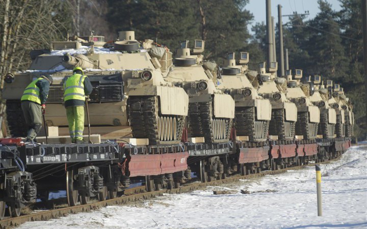 США восени направлять до Східної Європи бронетанкову бригаду