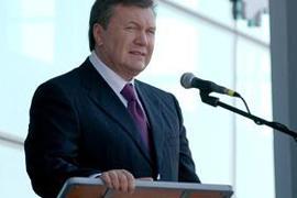 Януковича раздражает, что Тимошенко невыездная