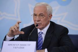 ​Азаров пообещал уволенным министрам компенсацию