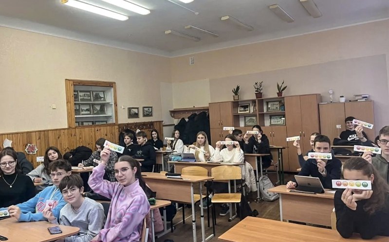 Житомирський ліцей № 12 імені С. Ковальчука — один з тридцяти закладів освіти в Україні, який готується до участі в пілотному
проєкті реформи старшої профільної школи.