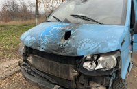 На Донеччині росіяни атакували авто з волонтерами та іноземними журналістами