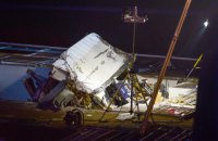 Два человека погибли из-за столкновения круизного судна с мостом в Германии