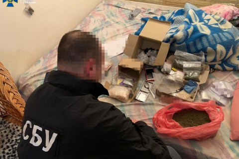 СБУ затримала учасників угруповання, яке збувало наркотики у 15 областях України