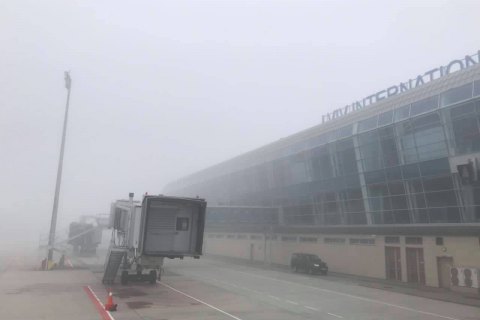 Из-за тумана аэропорт "Львов" отменил рейсы