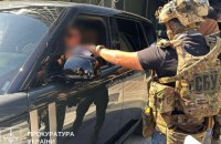 Суд призначив підозрюваному в організації конвертаційного центру експодатківцеві запобіжний захід