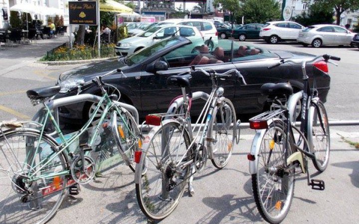 ​У Женеві скасували плату за проїзд у громадському транспорті,  аби зменшити викиди