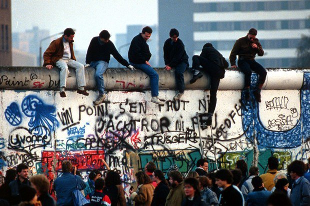 Падіння Берлінської стіни