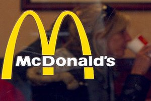 Посетительница американского McDonalds умерла от отравления газом